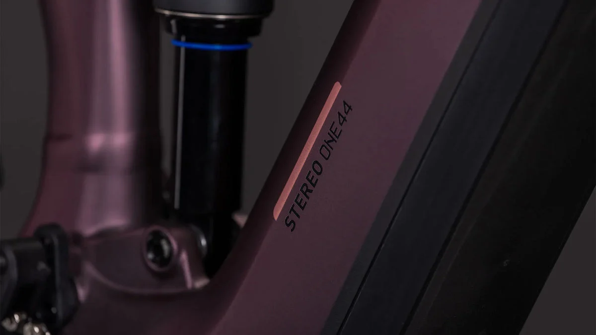 Cube Stereo Hybrid ONE44 Pro 800 shiftblush´n´raisin 2026, Bild 6