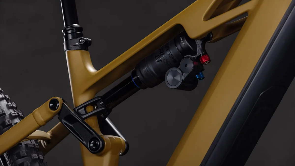CUBE Stereo Hybrid ONE77 HPC Race 800 2026, Seitenansicht