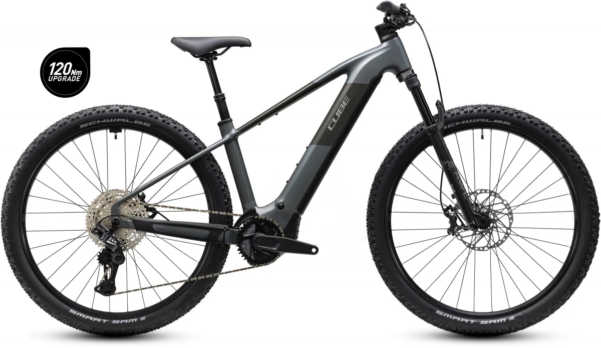 Cube Reaction Hybrid Race 800 slab, Seitenansicht