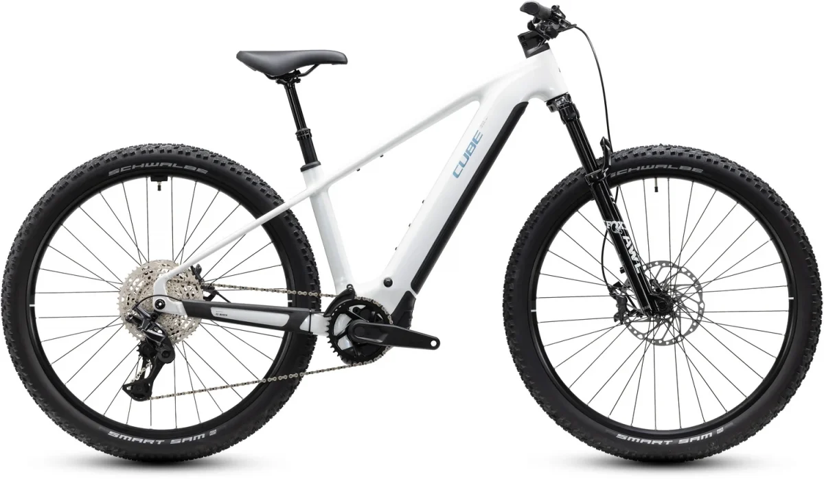 CUBE Reaction Hybrid Race 800 2027, Seitenansicht