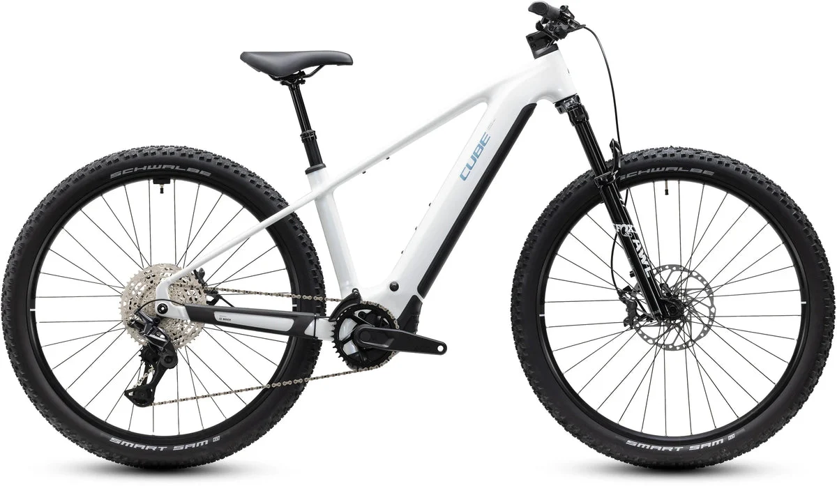 Cube Reaction Hybrid Race 800 2027, Seitenansicht