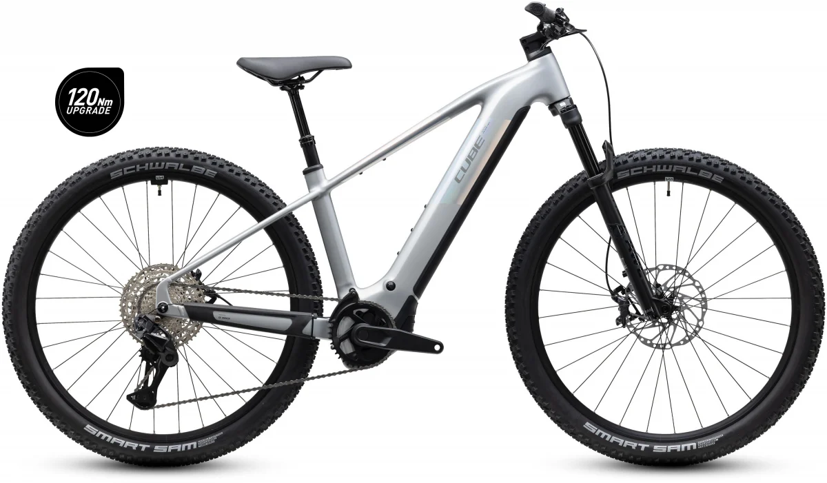 Cube Reaction Hybrid SLX 800 platinum reflex, Seitenansicht