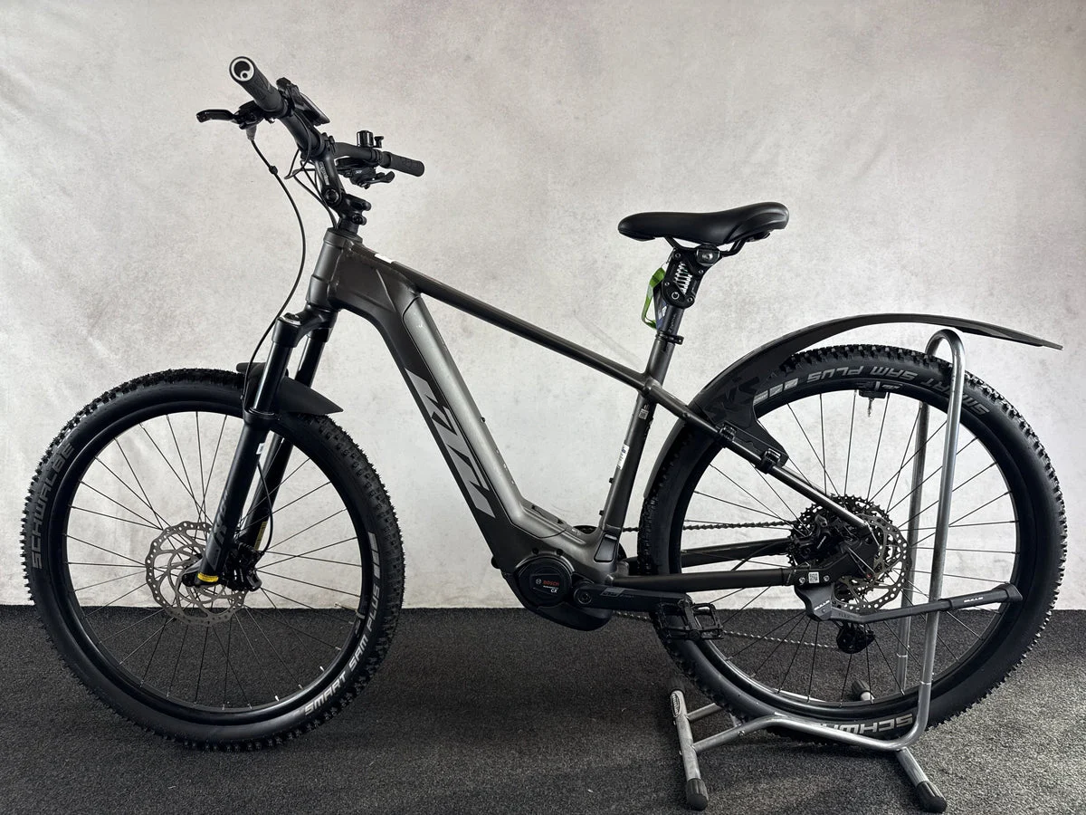 KTM Macina Team 2024, Seitenansicht