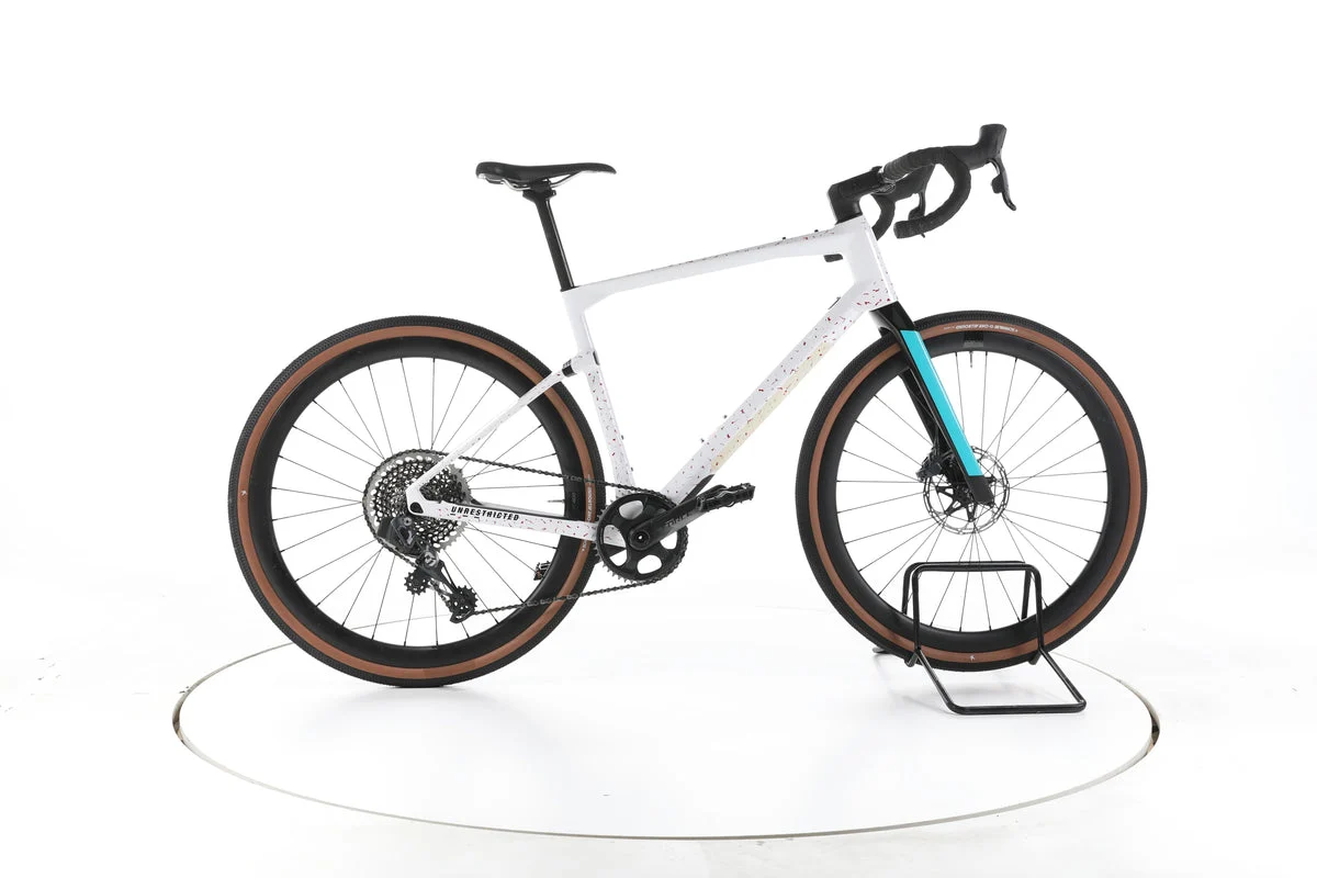 BMC URS 01 TWO 2024, Seitenansicht