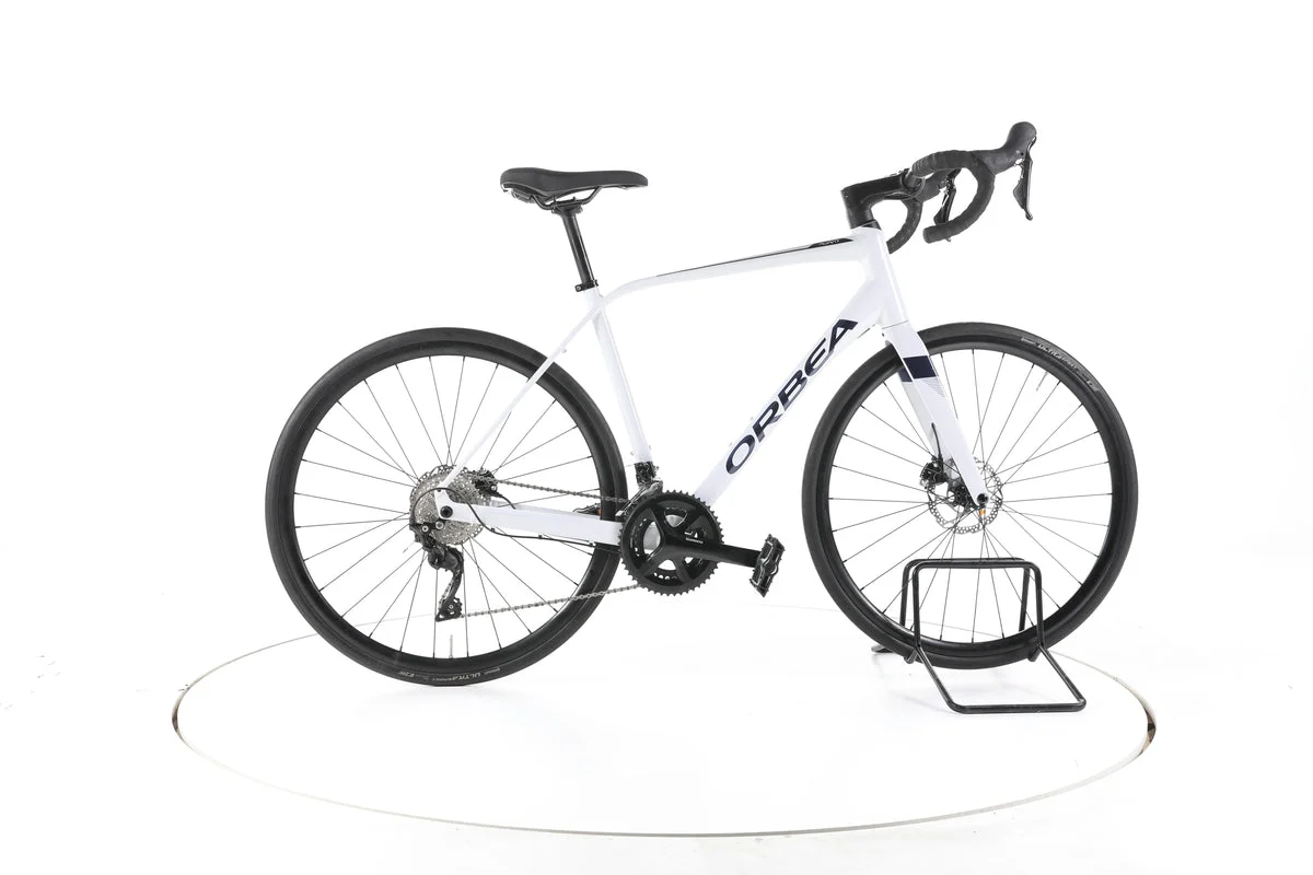 Orbea Avant H30-D 2024, Seitenansicht