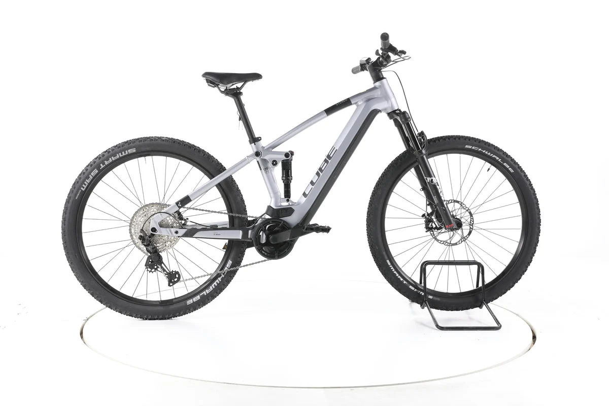 Cube Stereo Hybrid 120 Race 2024, Seitenansicht