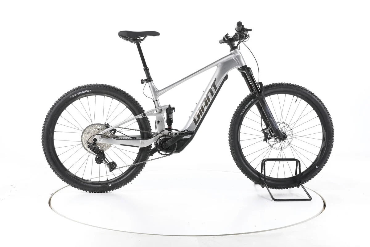 Giant Stance E+ Pro 0 2023, Seitenansicht