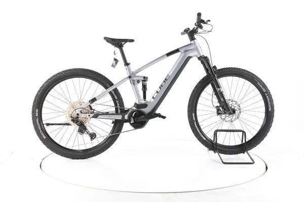 Cube Stereo Hybrid 120 Race 750 2023