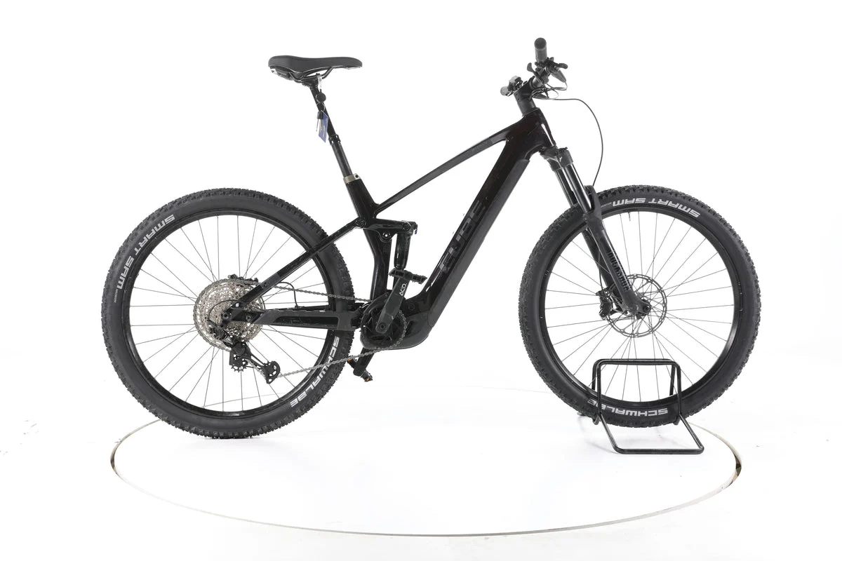 Cube E Stereo Hybrid 140 HPC Race750 2023, Seitenansicht