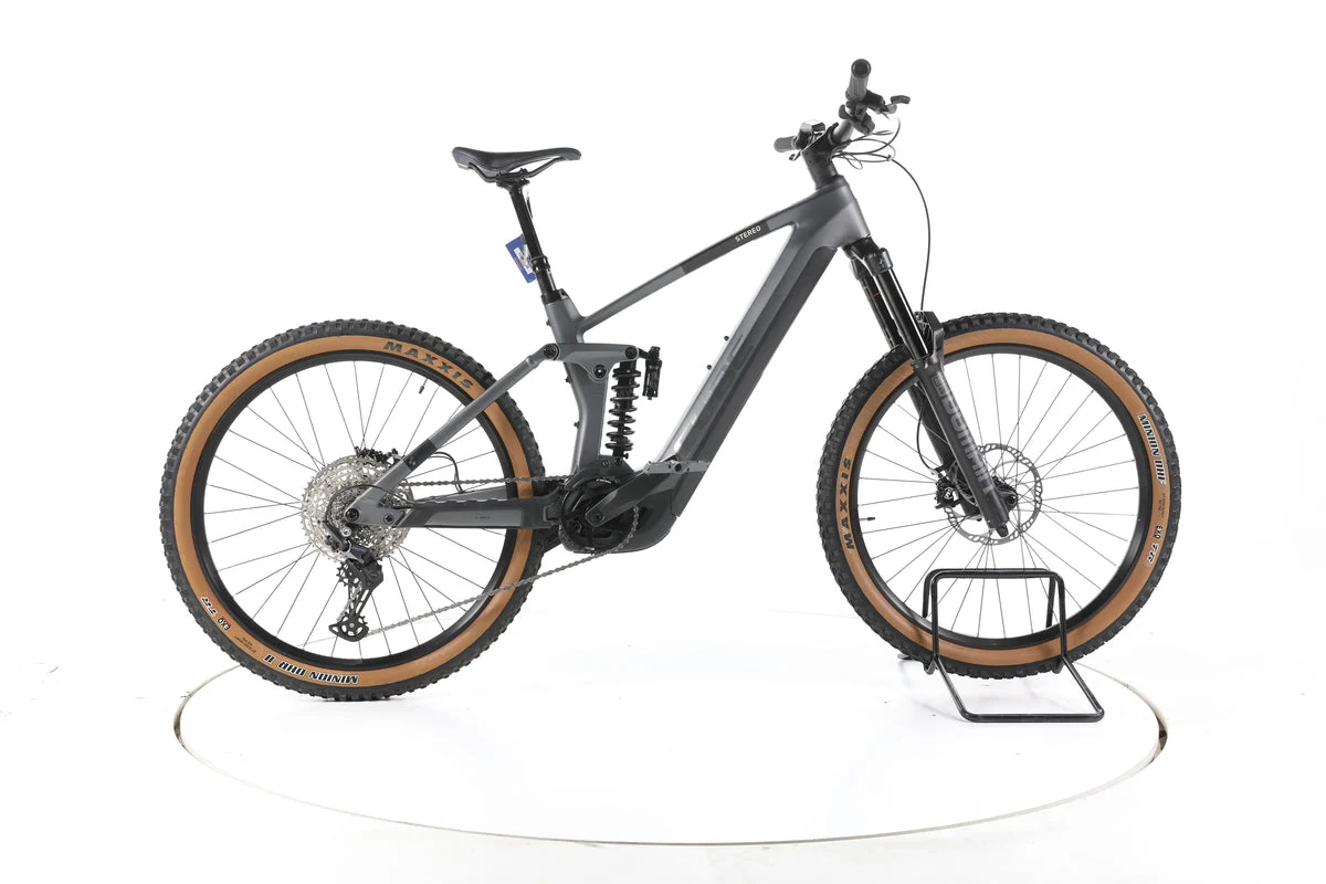 Cube Stereo Hybrid 160 HPC Race 2023, Seitenansicht