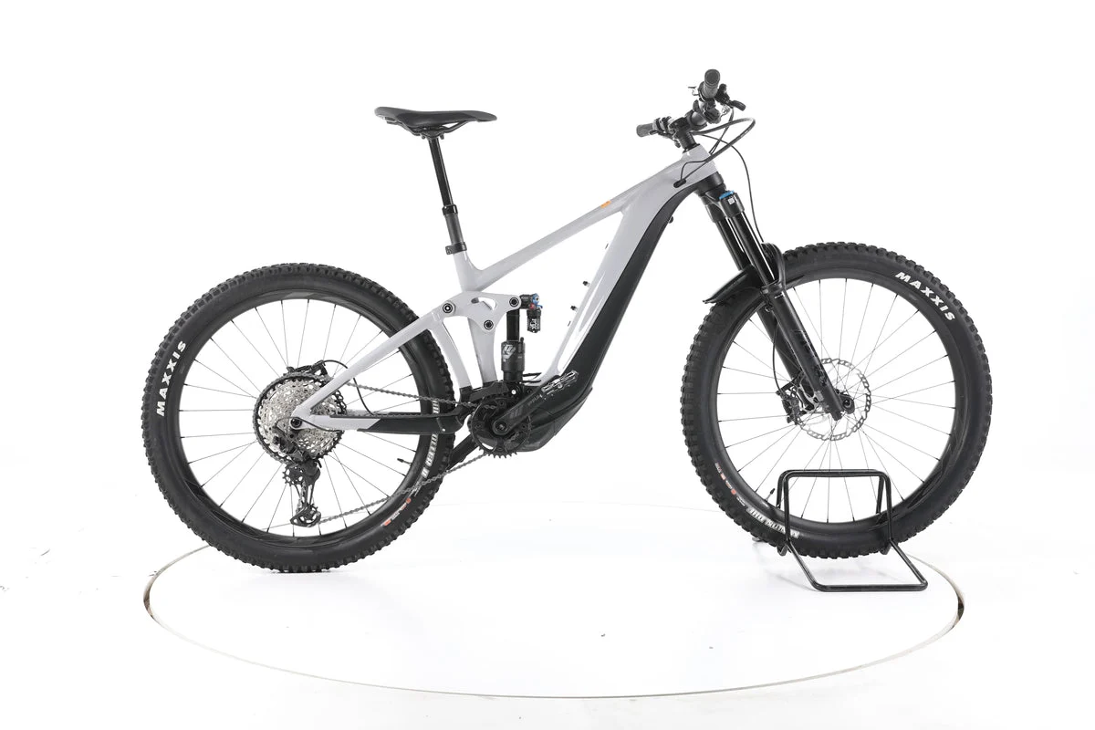 Giant Reign E+ 1 PRO MXS 2022, Seitenansicht