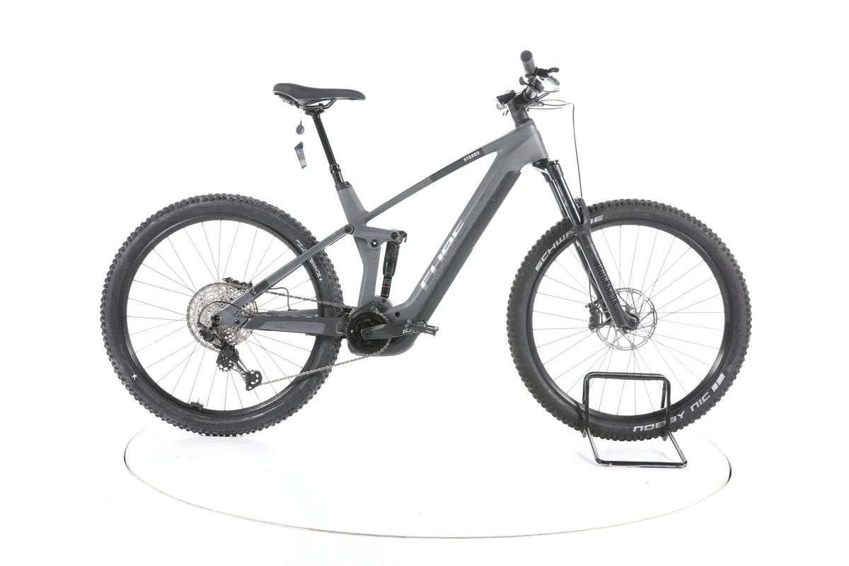 Cube Stereo Hybrid 140 HPC Race 2023, Seitenansicht