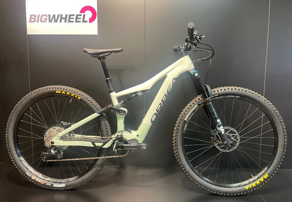 Orbea Rise M20 2022, Seitenansicht