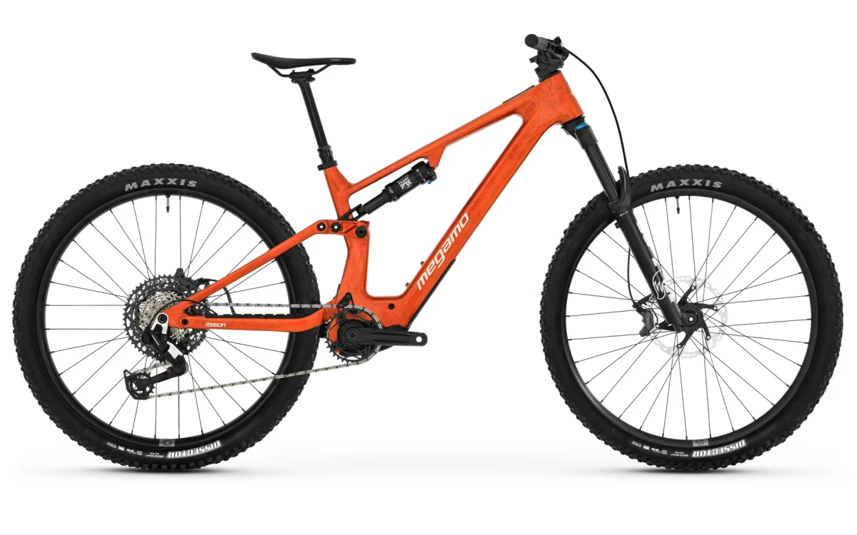 Megamo Reason AIR CRB 05 800 Wh Fully, Seitenansicht