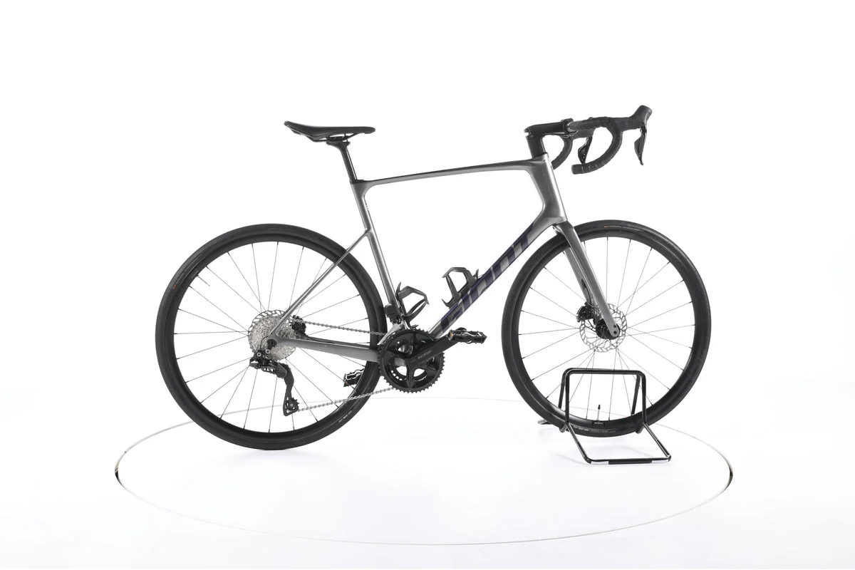 Giant Defy Advanced 1 2024, Seitenansicht