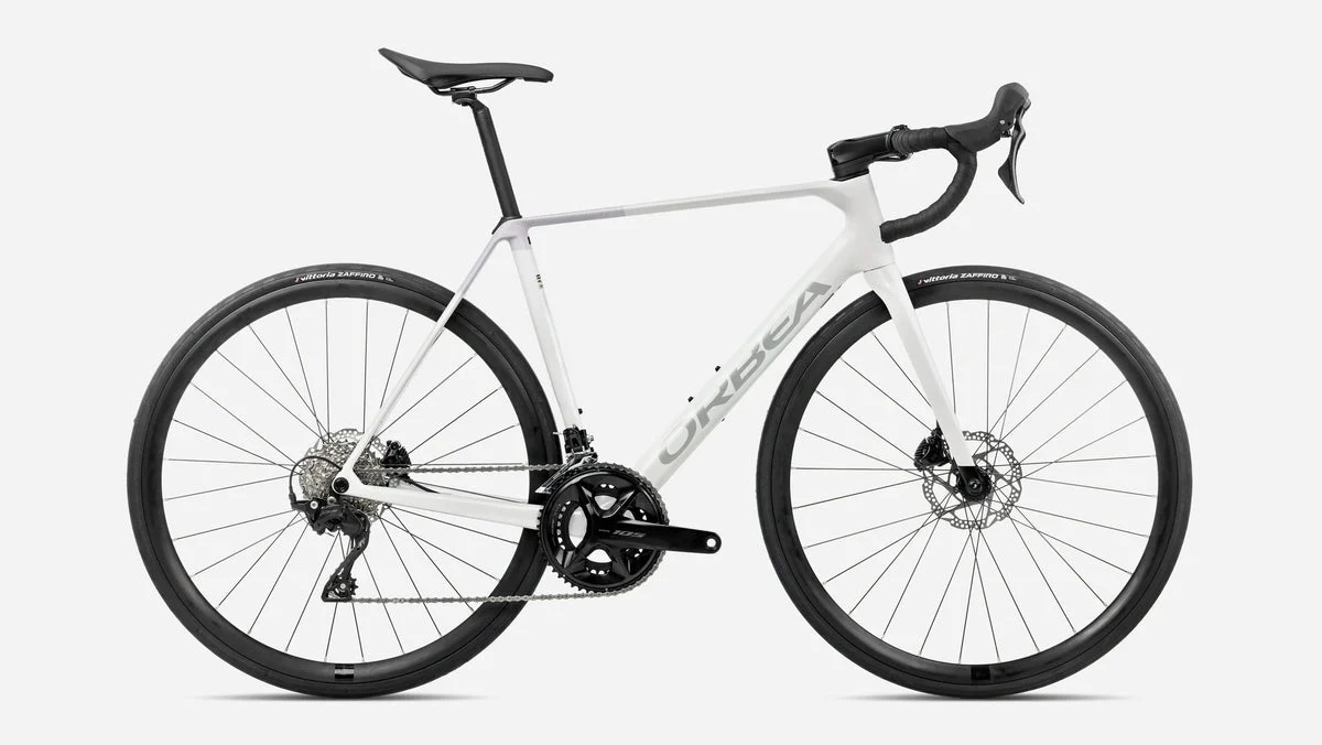Orbea Orca M30 Iris 2027, Seitenansicht