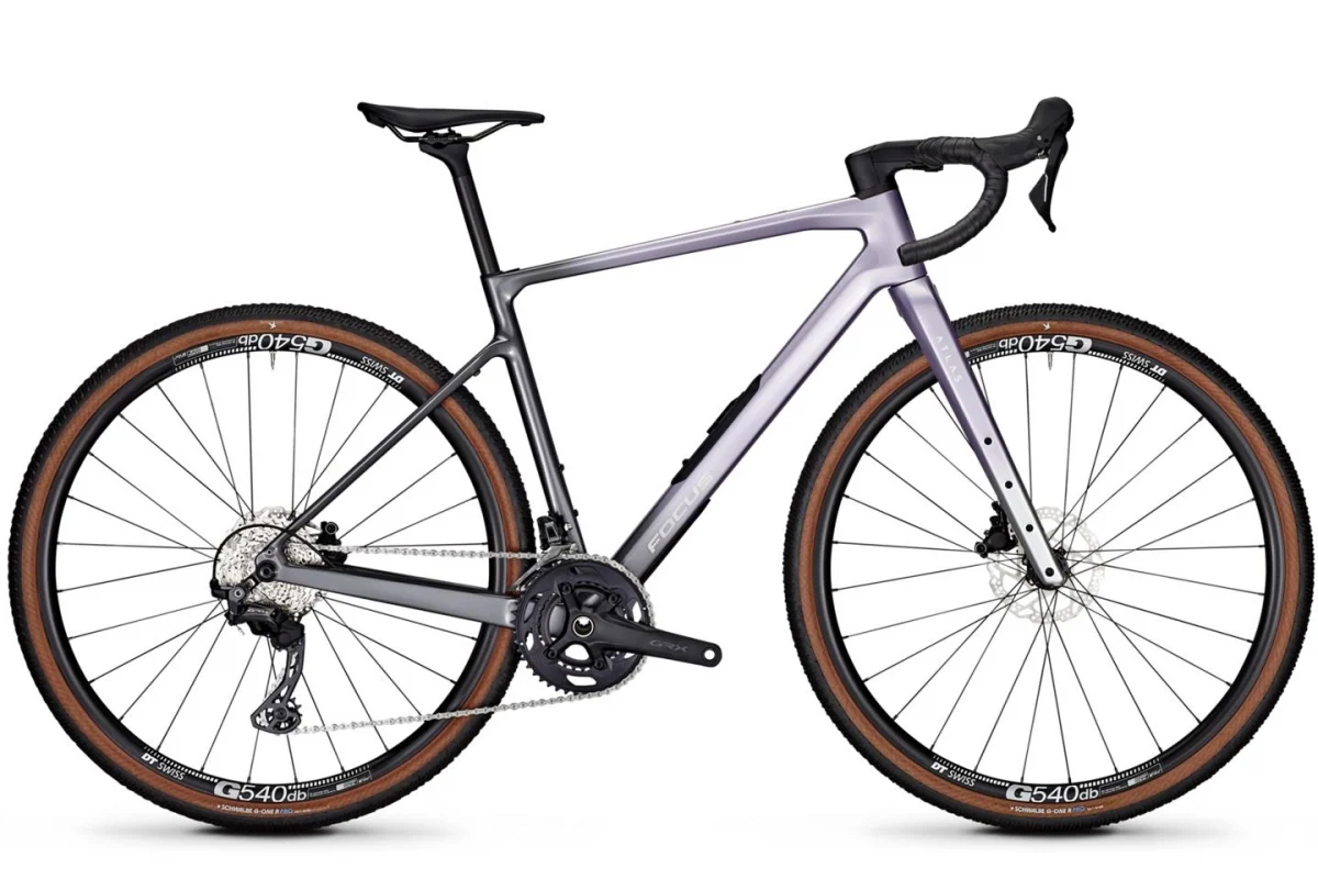 Focus Atlas 8.7 Lavender Steel 2026-2027 2026, Seitenansicht