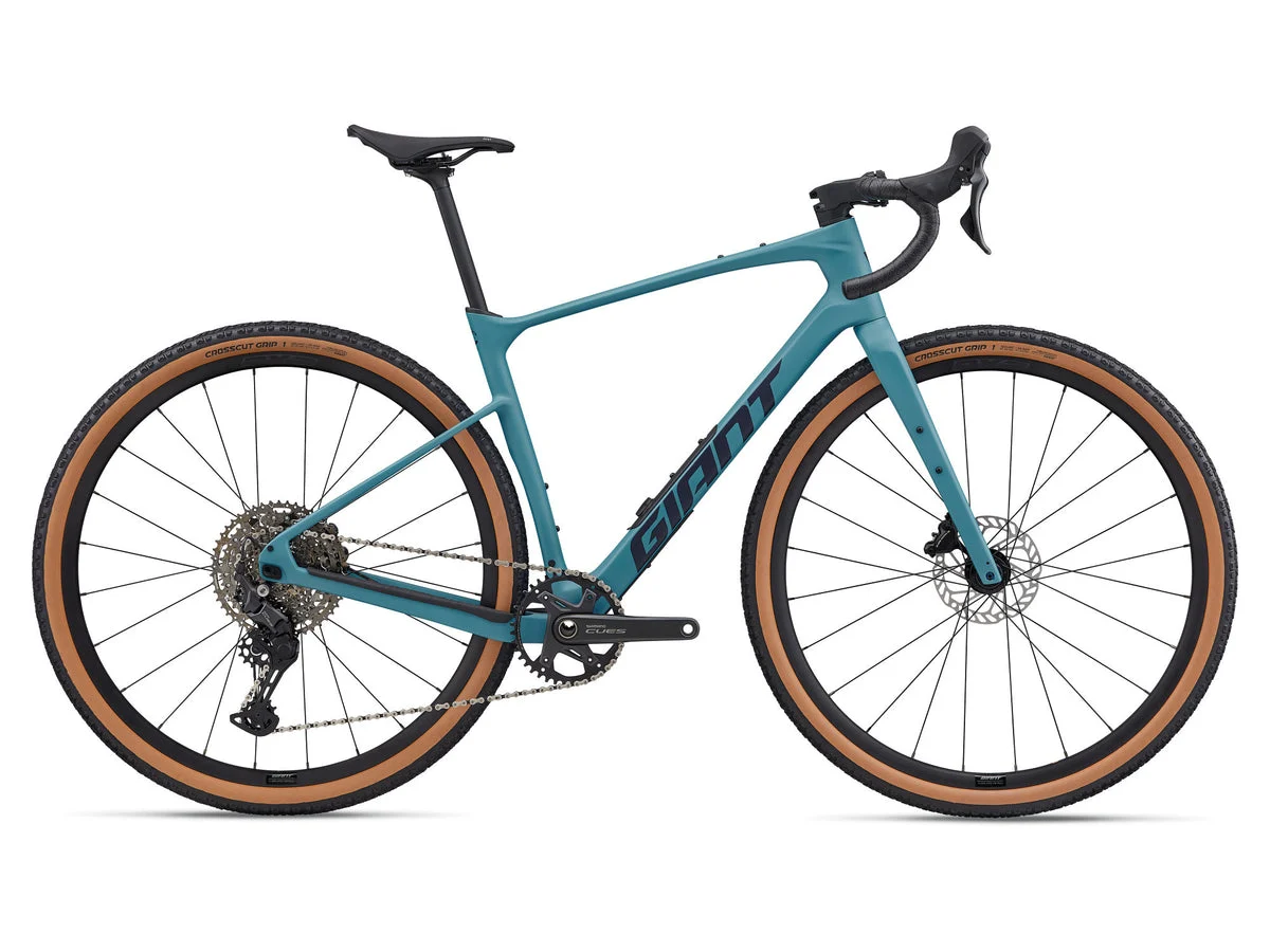 Giant Revolt Advanced 3, Seitenansicht